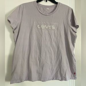 Levi’s tshirt
